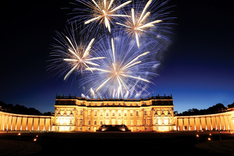 Hopetoun stately home fireworks, Edinburgh